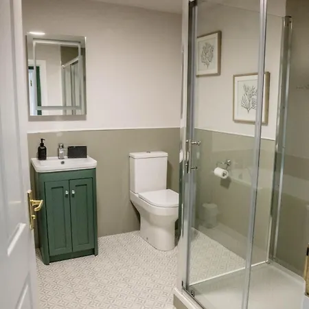 Inn Queens Head 4*