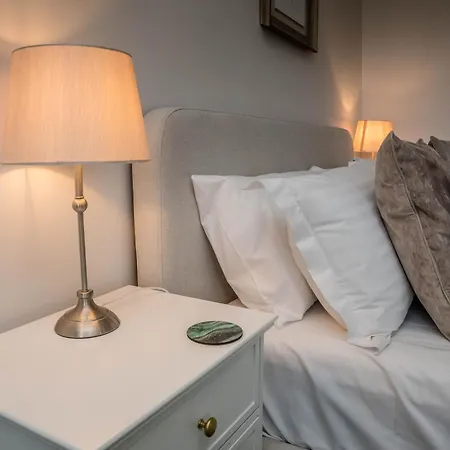 Queens Head 4*